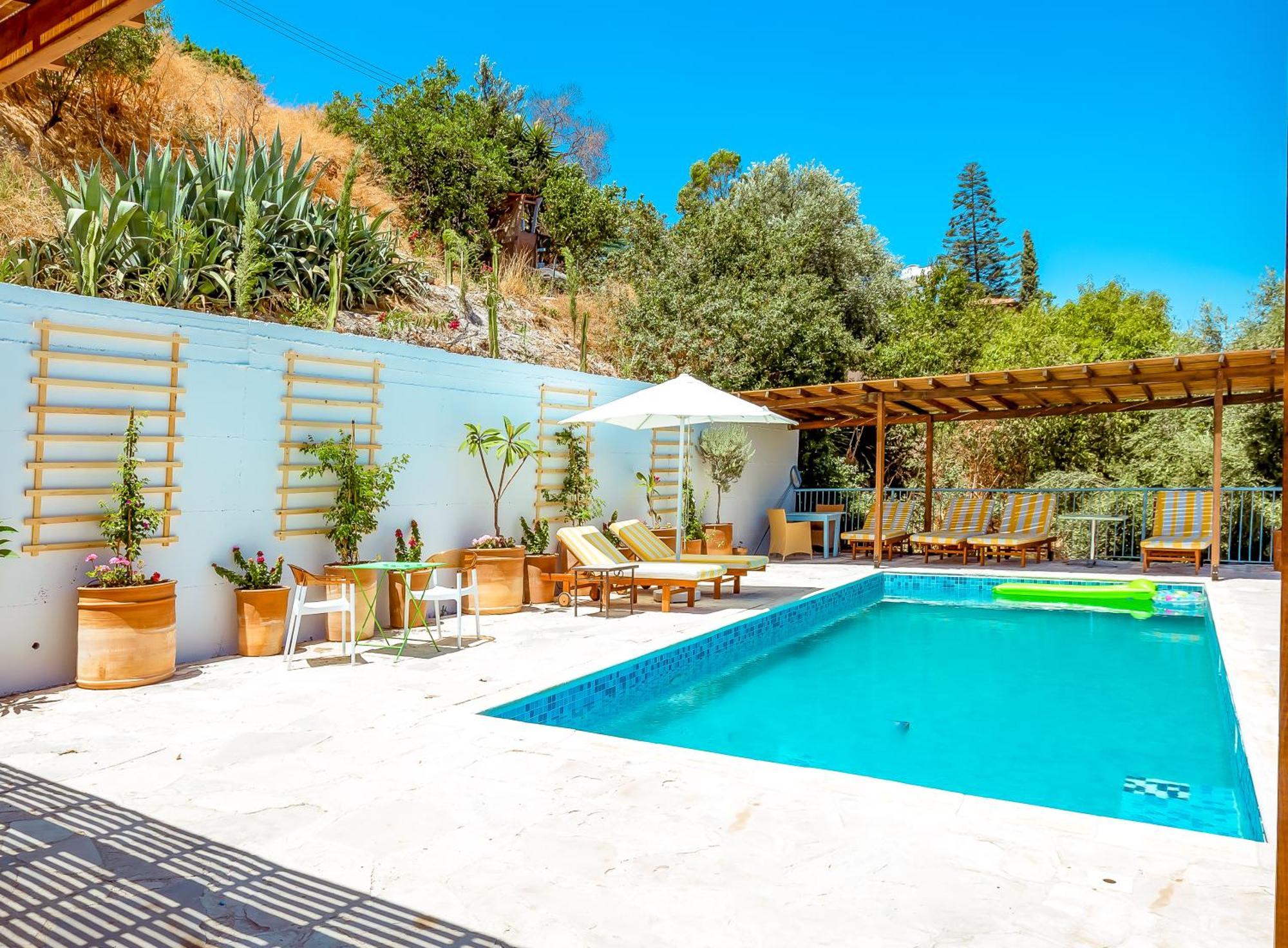 Archondia House - Holiday Apartments With Pool Kalavaszósz Kültér fotó