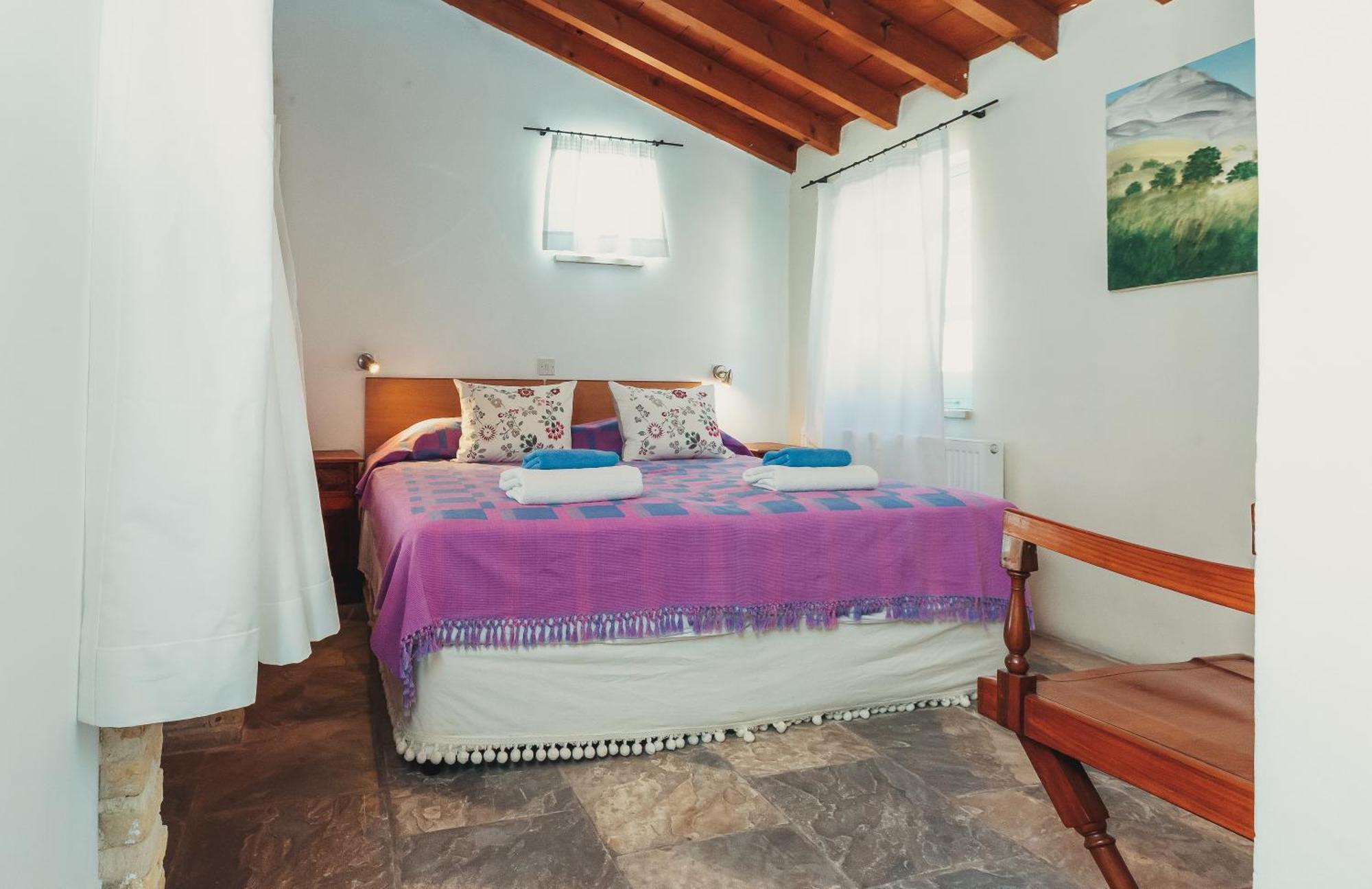 Archondia House - Holiday Apartments With Pool Kalavaszósz Kültér fotó